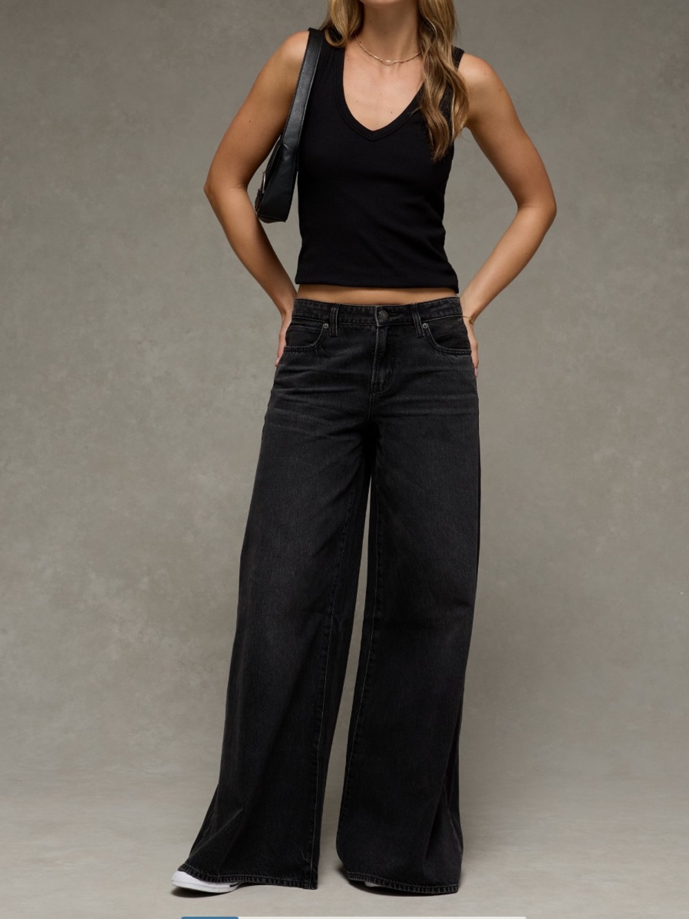 AE Baggy ALine Fit Jean Women’s Proper Black Size 2 Regular Very Flattering!